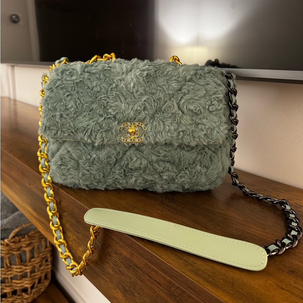 Cyan / Teal Faux Fur Chain Bag